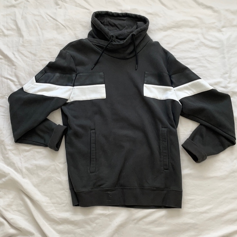 Long Neck Sweat Shirt